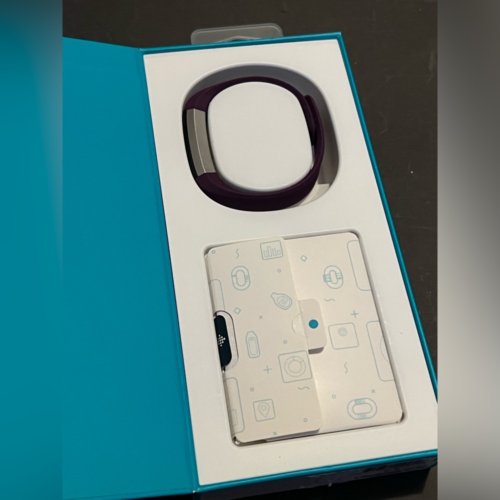 Fitbit Alta - Picture 2 of 2
